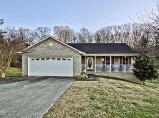 6220 Royal River Dr, Knoxville, TN 37914