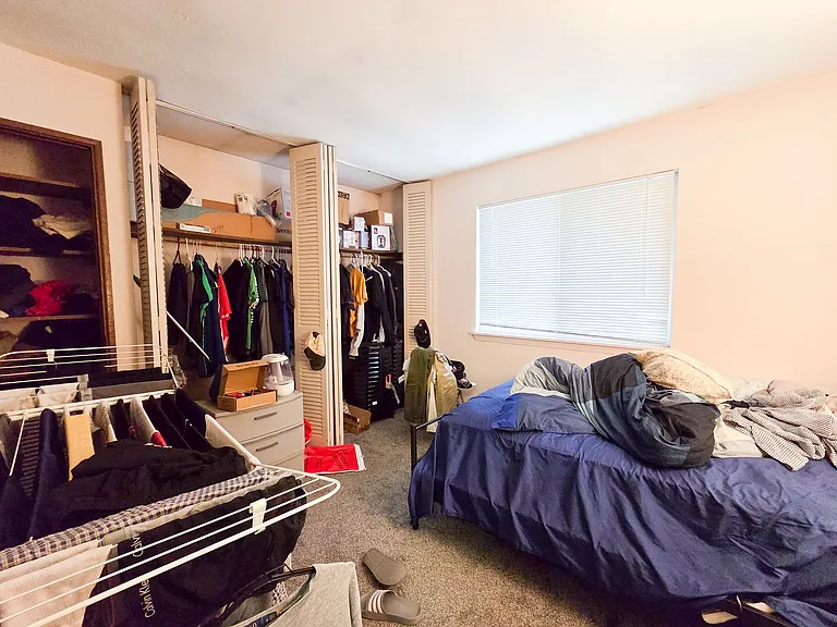2601 University Avenue — Photo 17