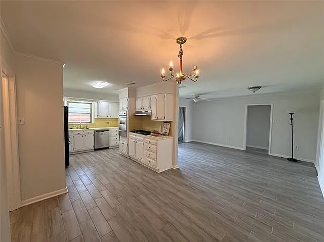 420 E William David Pkwy — Photo 8