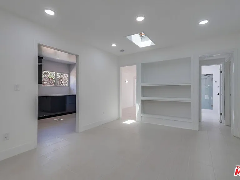 1318 S Longwood Ave — Photo 7