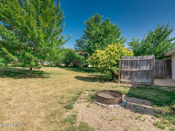 3rd image of 1516 Dry Creek Ct