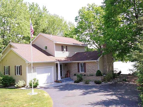 4th image of 464 Island View Dr