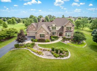 41W107 Campton Trail Rd, St Charles, IL 60175