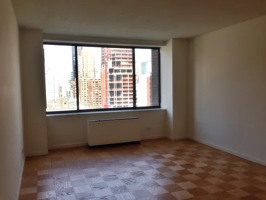 Rented by Olnick Organization | media 1