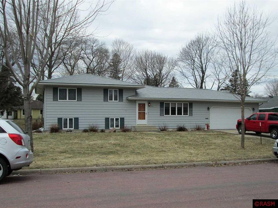 1st image of 1016 5th St S