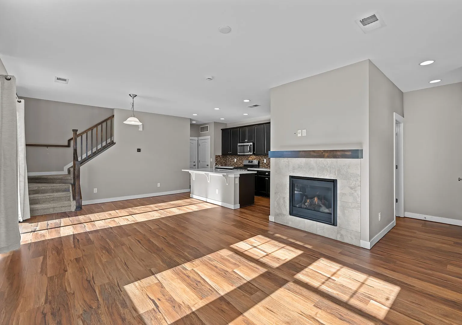 2331 W 164th Pl — Photo 4