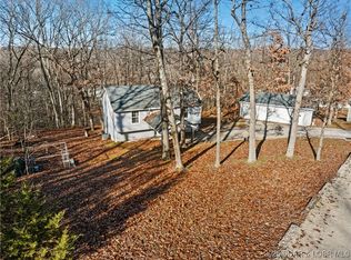 187 Wildwood Dr, Linn Creek, MO 65052