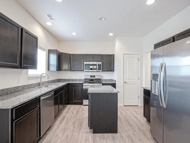 1133 Thorny Ln — Photo 17