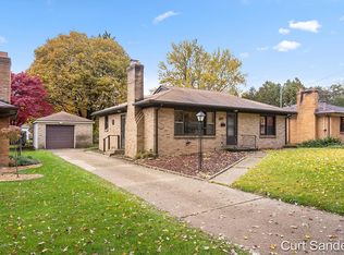 1702 8th St NW, Grand Rapids, MI