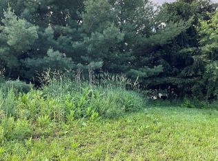 Lloyd Ave, Spring Mills, PA 16875