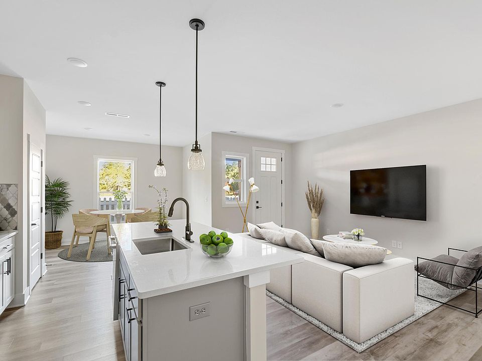 1st image of 652 Melville Dr #17