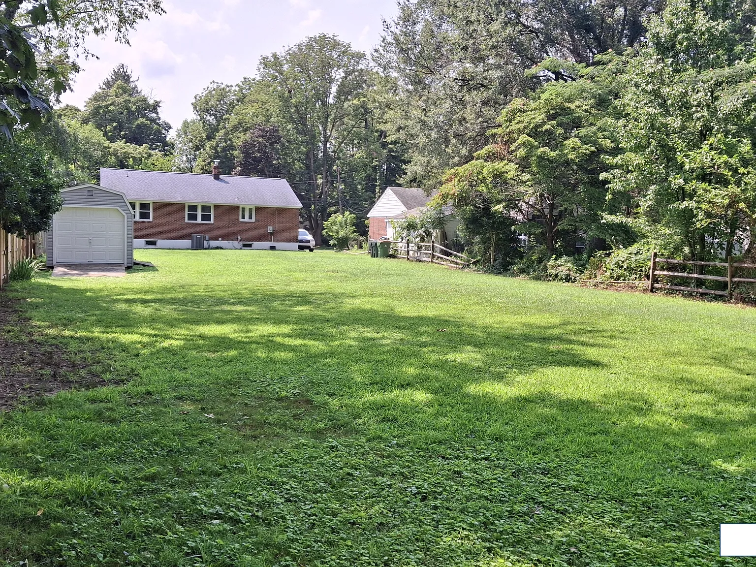 5 bed, 2425 sqft, $3,200 — Photo 3