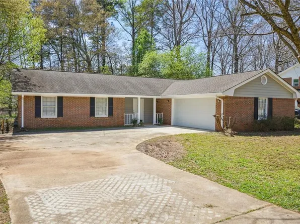 1827 Brandy Woods Dr SE, Conyers, GA 30013