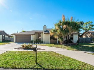 1221 Wynnedale Cir, West Palm Beach, FL 33417