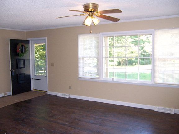 2nd image of 1542 Dellwood Ave