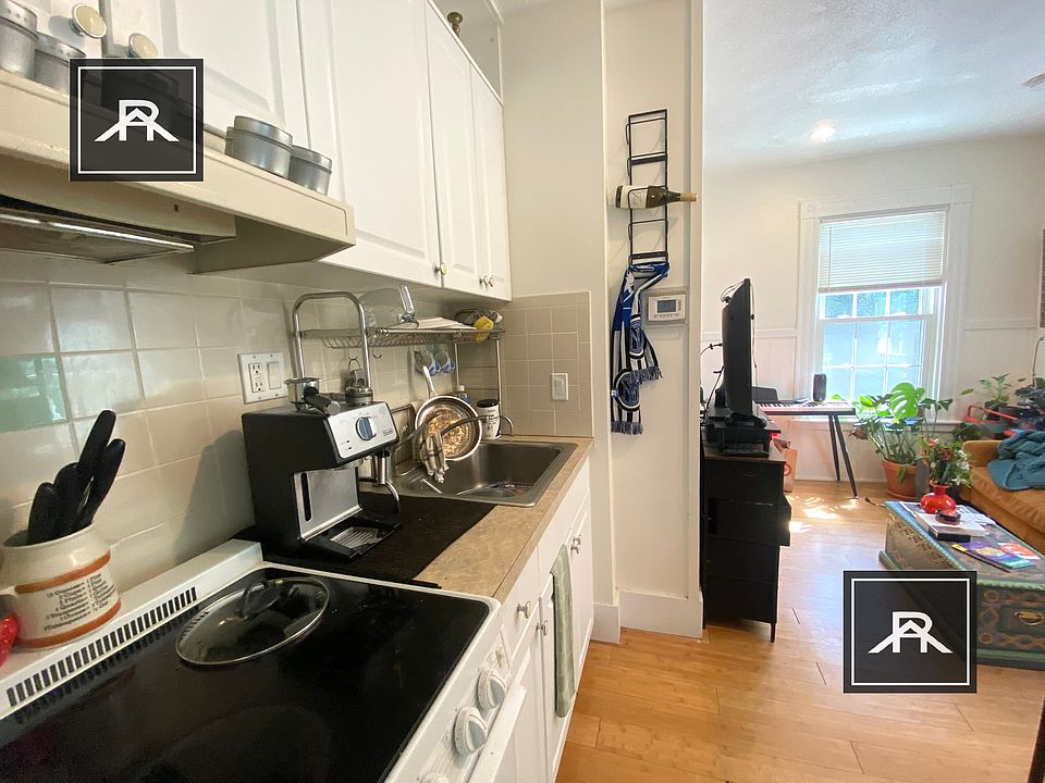1st image of 9 Mount Ida St #4