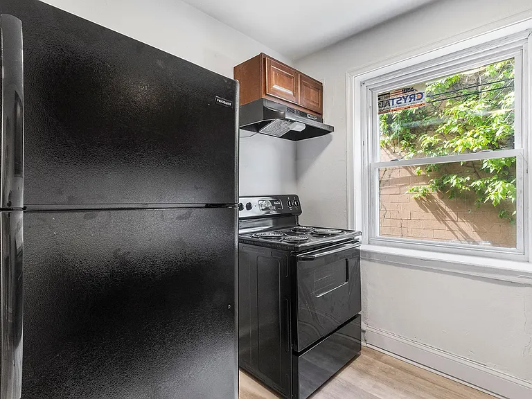 4712 Leiper Street — Photo 5