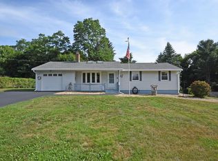 4 Queen St, Chelmsford, MA 01824