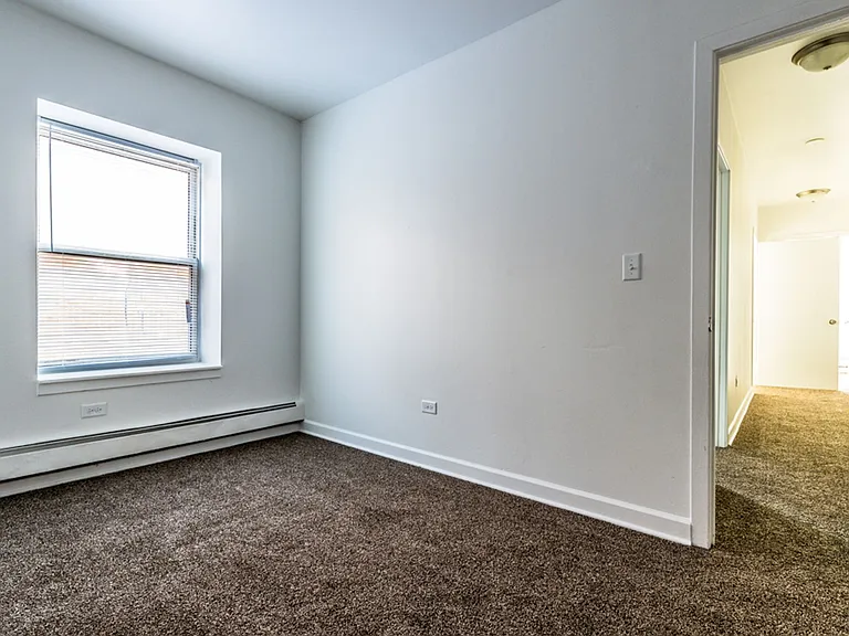 4814-4820 W Monroe St — Photo 12