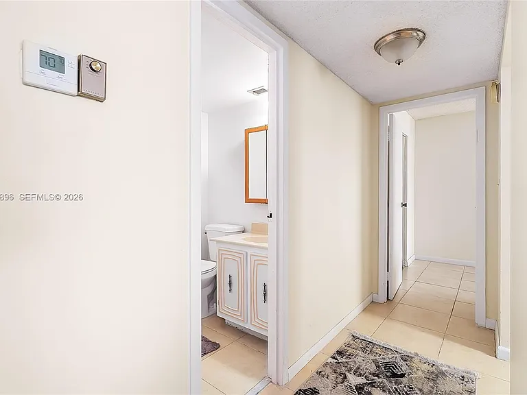 800 Parkview Dr #901 — Photo 13