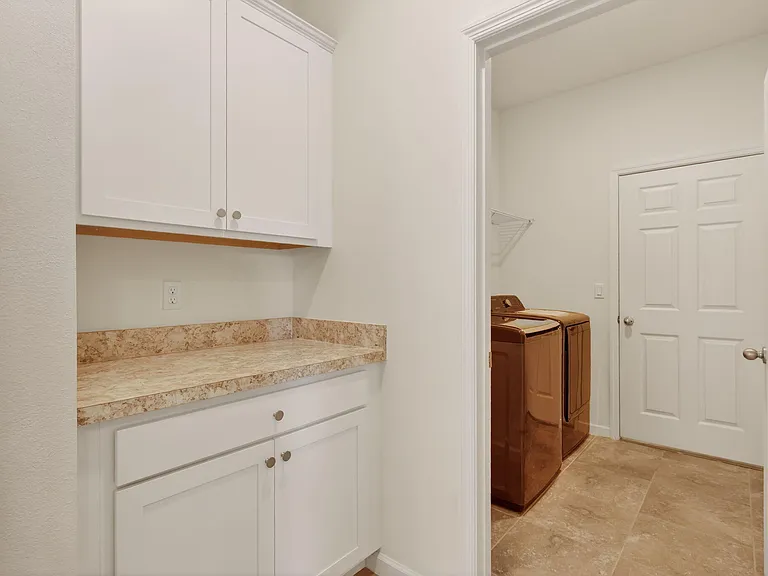 10552 SW Toren Way — Photo 32