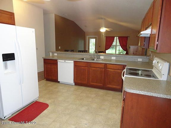3rd image of 5626 Enchanted Ave