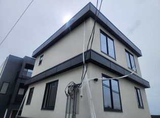 4875 Albert St #3, Burnaby, BC