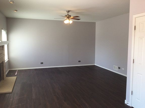 5th image of 2135 Greenview Dr