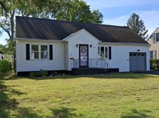 1009 Day Rd, Schenectady, NY 12303