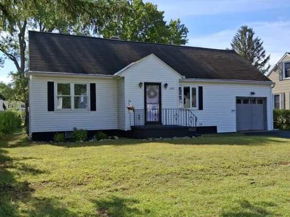 1009 Day Road, Schenectady, NY 12303