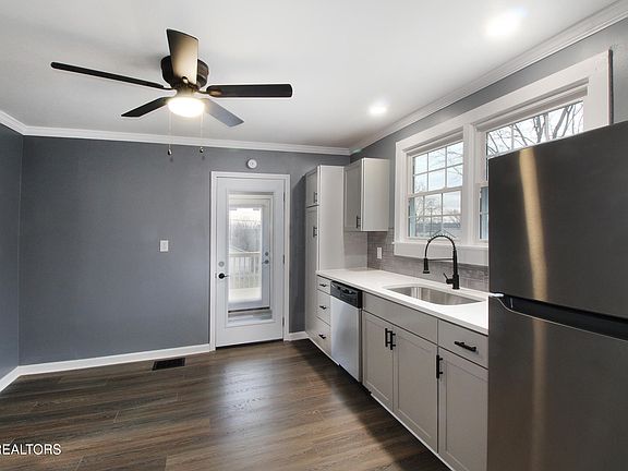 5th image of 310 Cedar Ave