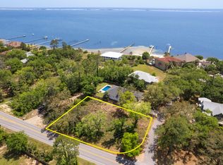 4652 Smokey Rd, Gulf Breeze, FL 32563