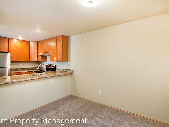 5th image of 11135 NE 128th St #H-101