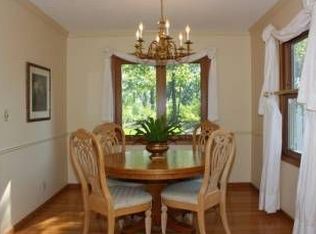 8553 Zenith Rd, Bloomington, MN 55431