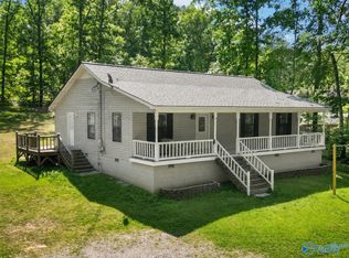 222 Shagbark Trl, Somerville, AL 35670