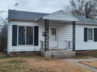 657 N Benton Ave, Marshall, MO 65340