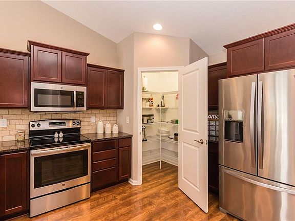 5th image of 3708 NE Marissa Ln