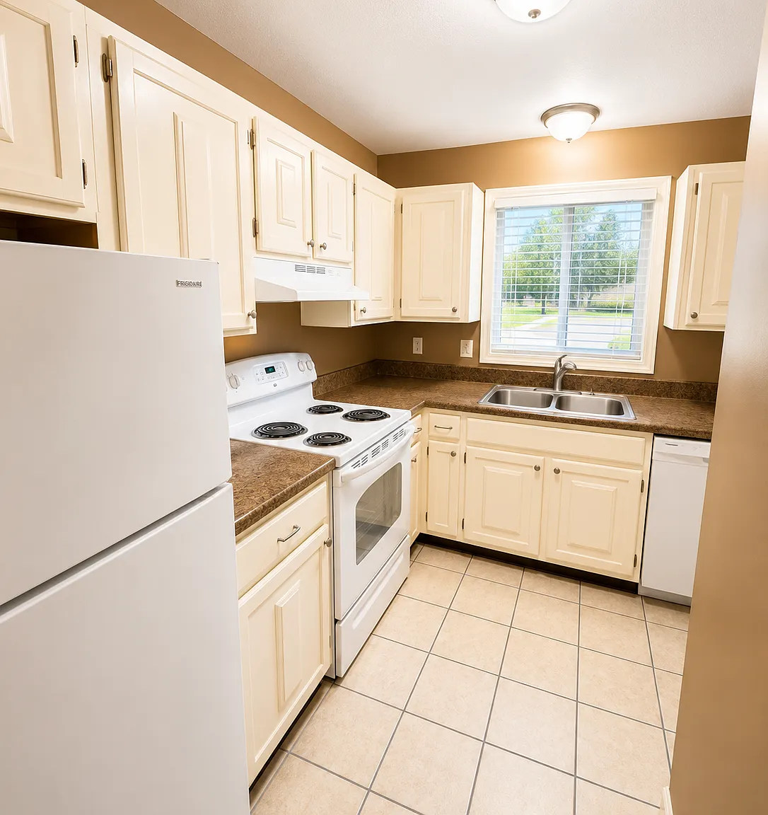 2 bed, 1.5 bath, 1455 sqft, $1,499 — Photo 2