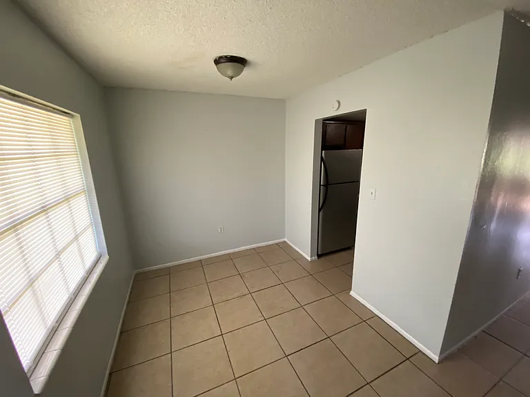 1450 Holden Ave #C — Photo 3