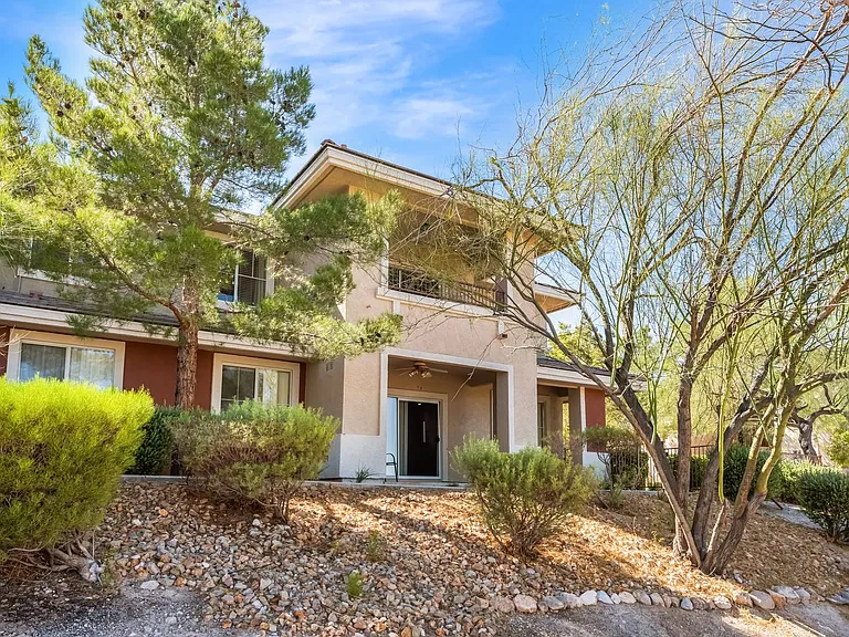 904 Duckhorn Ct #204 — Photo 7