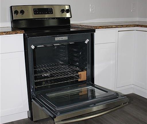 5th image of 1618 E Arlington Ave