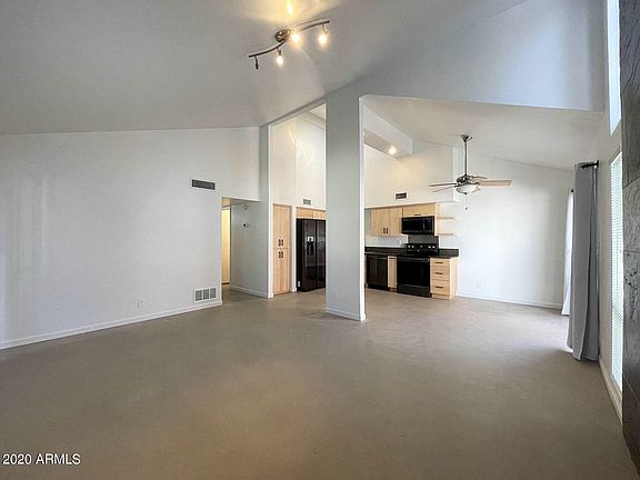 5th image of 1605 S River Dr