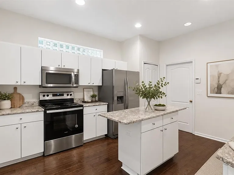 10510 Chilmark Way — Photo 4