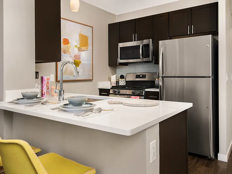 Atwater Apartments — Photo 13