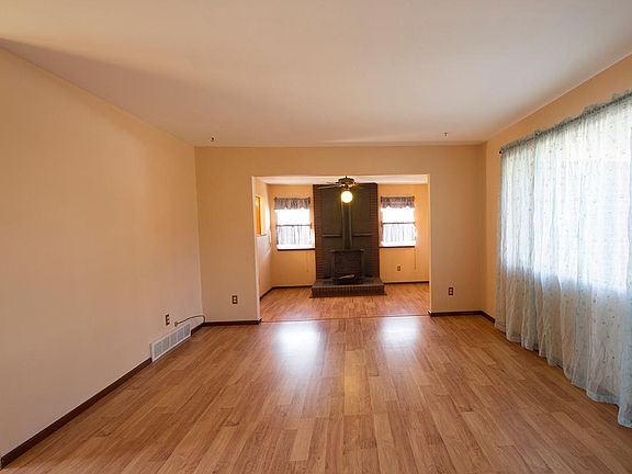 Photo by SuZett Estell