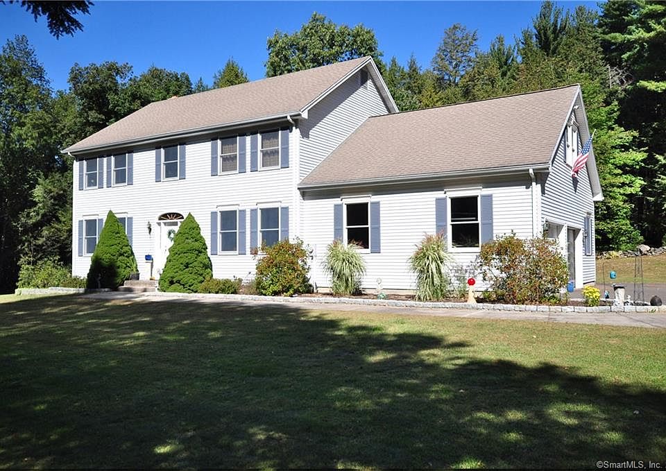 2nd image of 2 Sutton Dr