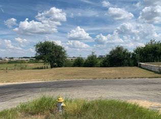 1206 Luther Village Ln, Shiner, TX 77984