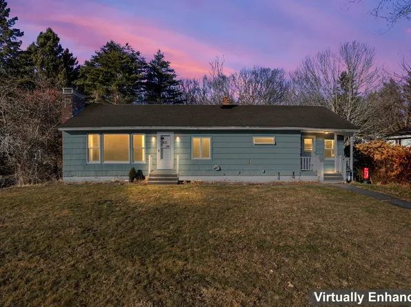 317 Sanford Road, Wells, ME 04090