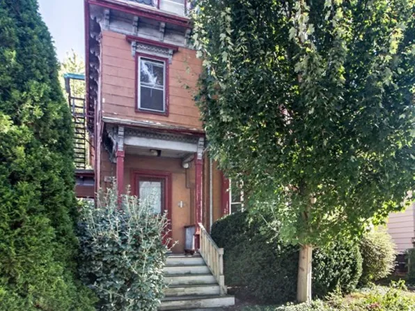 45 Cedar St, Somerville, MA 02143