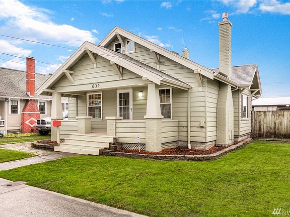 2nd image of 604 2nd Ave NE